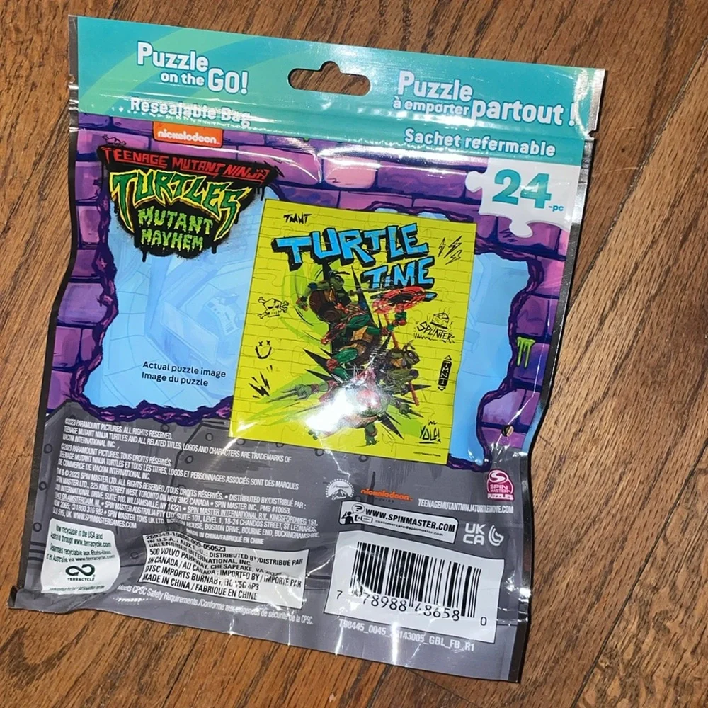 •NICKELODEON•NIB TEENAGE MUTANT NINJA TURTLES 